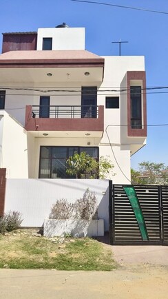 3 BHK + Extra Room Villa For Sale in Mansarovar