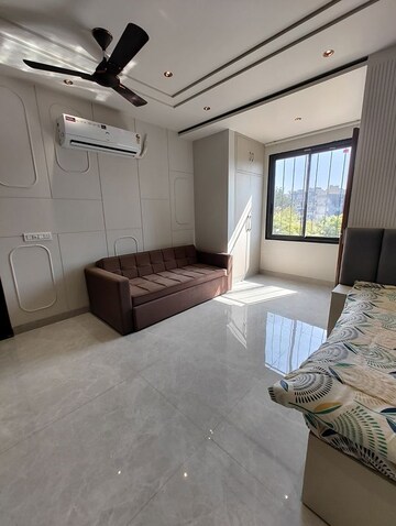 Living Room in Studio Builder Floor at Sector 52 – for Rent