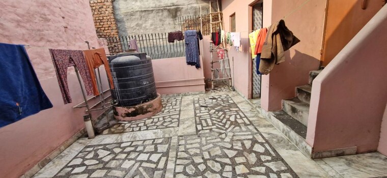 Bedroom, sector 3 1 Bedroom 100 Sq.Ft. Independent House In Sector 3 Faridabad 10121752