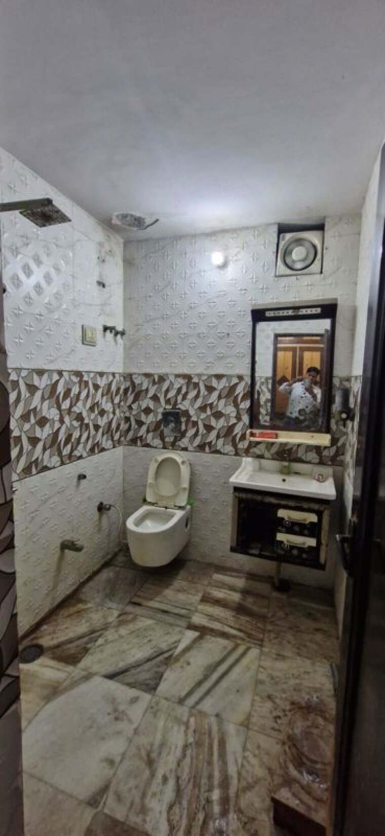 Bathroom, sector 7 3.5 Bedroom 250 Sq.Ft. Independent House In Sector 7 Faridabad 10121757