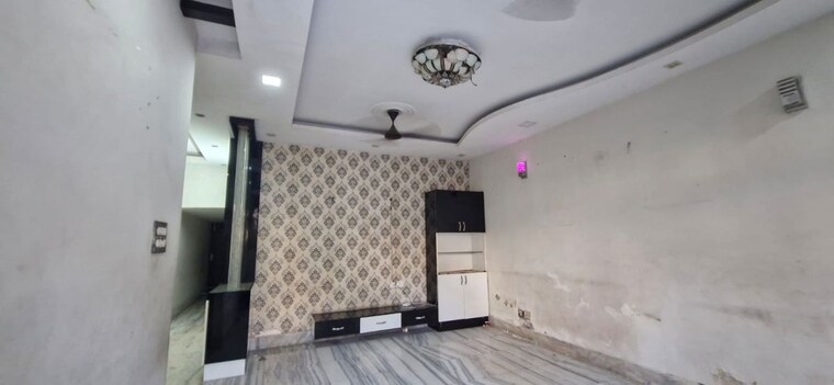 undefined, sector 7 3.5 Bedroom 250 Sq.Ft. Independent House In Sector 7 Faridabad 10121757
