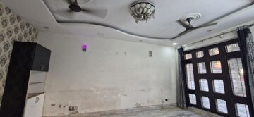 Room in 3.5 BHK Independent House at Sector 7 – for Rent