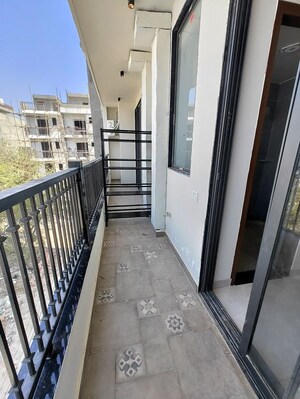 Balcony in Studio Builder Floor at Sector 52 – for Rent
