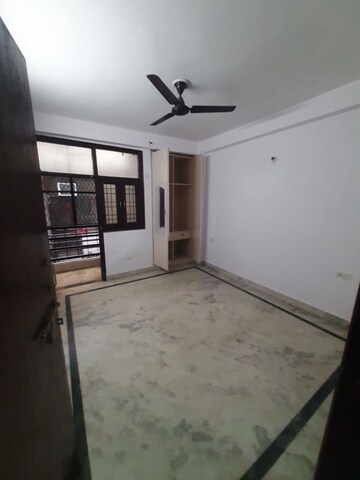 Room in 2 BHK Builder Floor at Chattarpur – for Rent