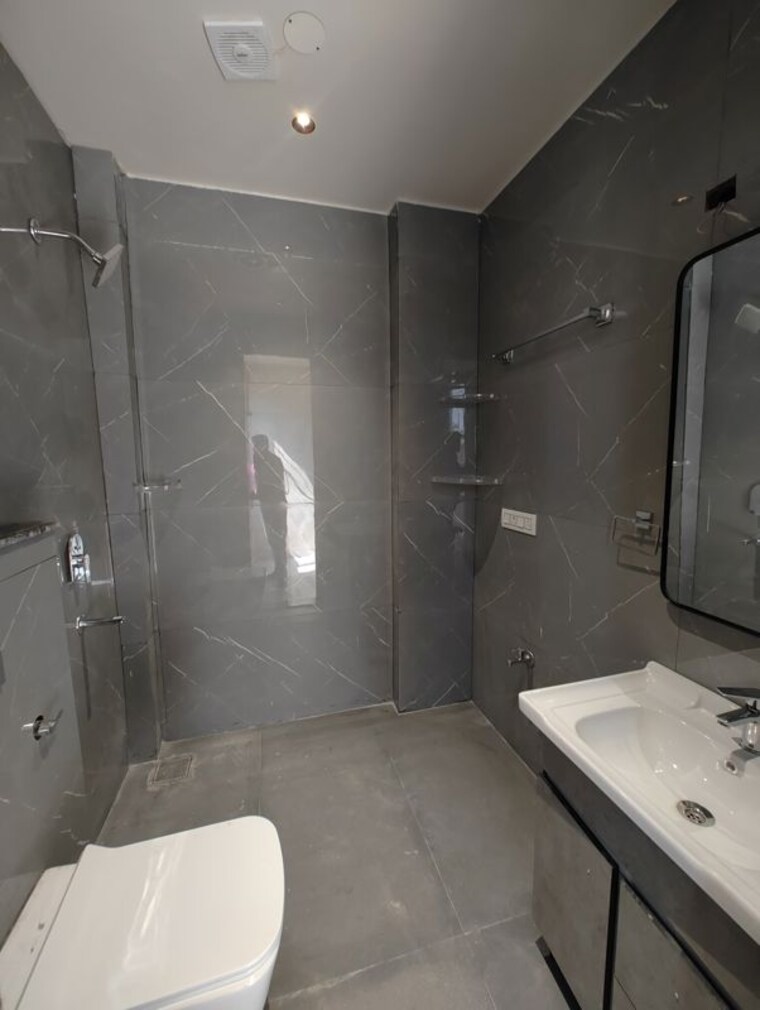 Bathroom, sector 52 Studio 470 Sq.Ft. Builder Floor In Sector 52 Gurgaon 10121771