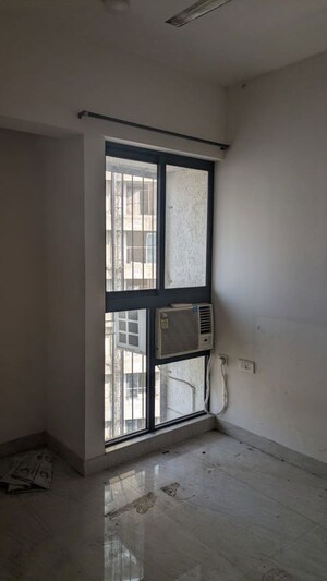 Room in 1 BHK Apartment at Lodha Crown Quality Homes, Majiwada – for Rent