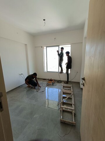 Team Area in 2 BHK Apartment at Parekh Celeste, Goregaon West – for Rent