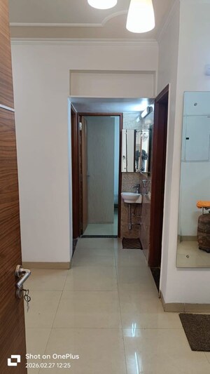 Room in 2 BHK Apartment at Unitech Uniworld Gardens 2, Sector 47 – for Rent
