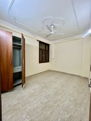Room in 2 BHK Builder Floor at Chattarpur – for Rent