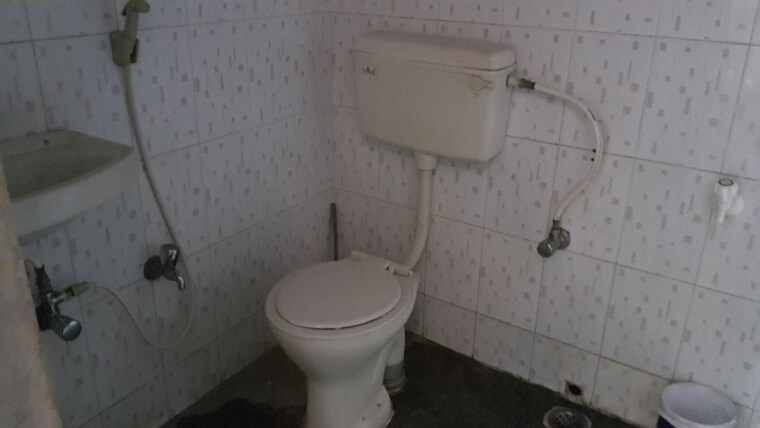 Bathroom, rt nagar 1 Bedroom 650 Sq.Ft. Independent House In Rt Nagar Bangalore 10121798