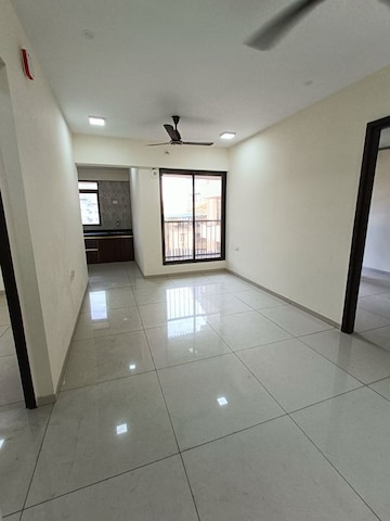2 BHK Apartment For Rent in Goregaon West