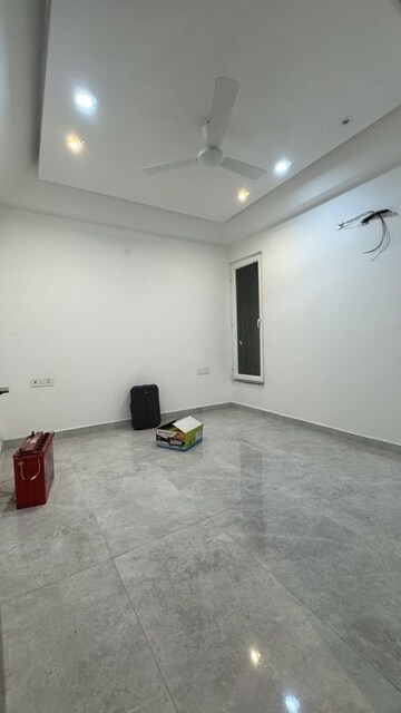 Room in 2 BHK Apartment at Palm Residency Chhatarpur, Chattarpur – for Rent