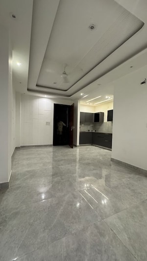 Room in 2 BHK Apartment at Palm Residency Chhatarpur, Chattarpur – for Rent