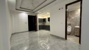 Room in 2 BHK Apartment at Palm Residency Chhatarpur, Chattarpur – for Rent