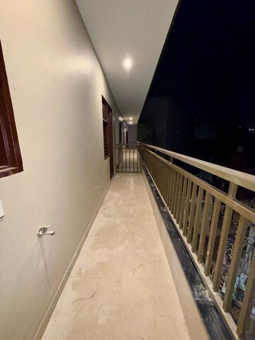 Balcony in 1 BHK Builder Floor at Sector 52 – for Rent