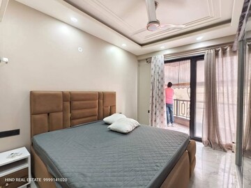 Bedroom in 1 BHK Builder Floor at Saket – for Rent