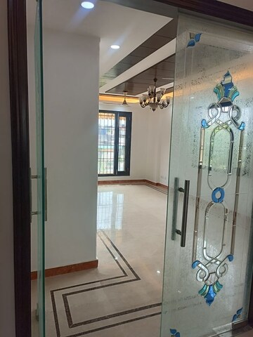 Building Lobby in 3 BHK Builder Floor at Chittaranjan Park – for Sale