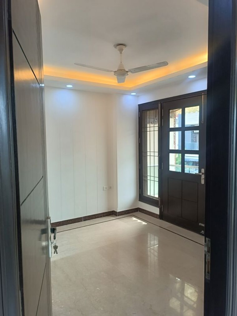 Room, chittaranjan park 3 Bedroom 1400 Sq.Ft. Builder Floor In Chittaranjan Park Delhi 10121819