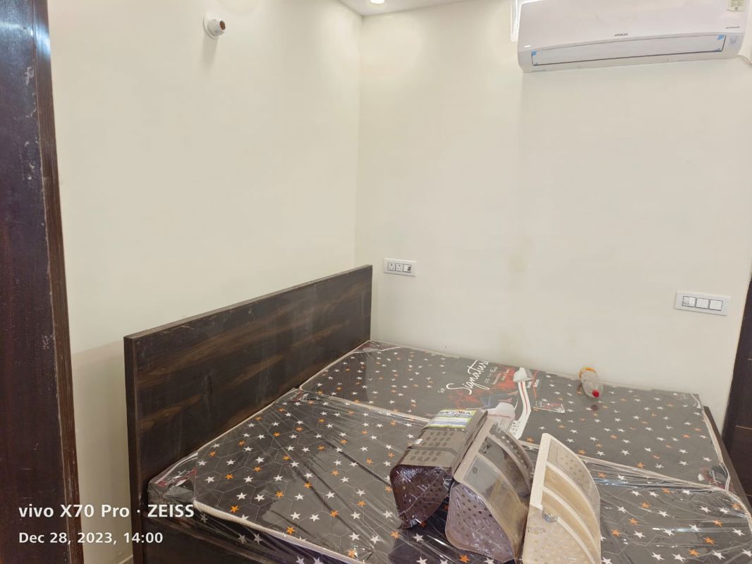 1 RkBuilder Floor For Rent in East Of Kailash