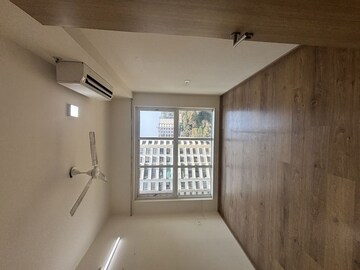 Room in 2 BHK Apartment at L&T Emerald Isle, Powai – for Rent