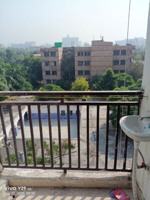 Balcony in 2 BHK Builder Floor at Sector 62 – for Rent