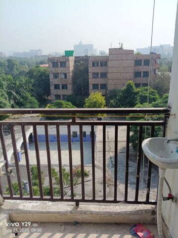 Balcony in 2 BHK Builder Floor at Sector 62 – for Rent