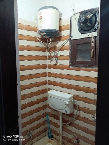 Bathroom in 2 BHK Builder Floor at Sector 62 – for Rent