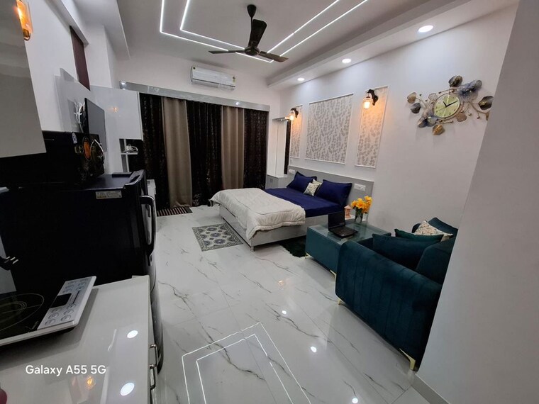 Master Bedroom, gaur city 2 3 Bedroom 1300 Sq.Ft. Apartment In Gaur City 2 Greater Noida 10121843