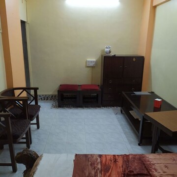 Living Room in 1 BHK Apartment at Vile Parle West – for Rent