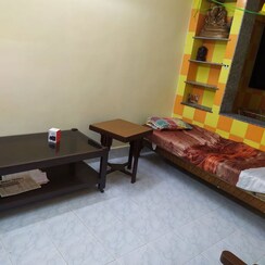1 BHK Apartment For Rent in Vile Parle West