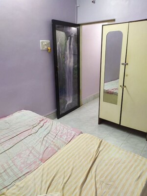 Room in 1 BHK Apartment at Vile Parle West – for Rent