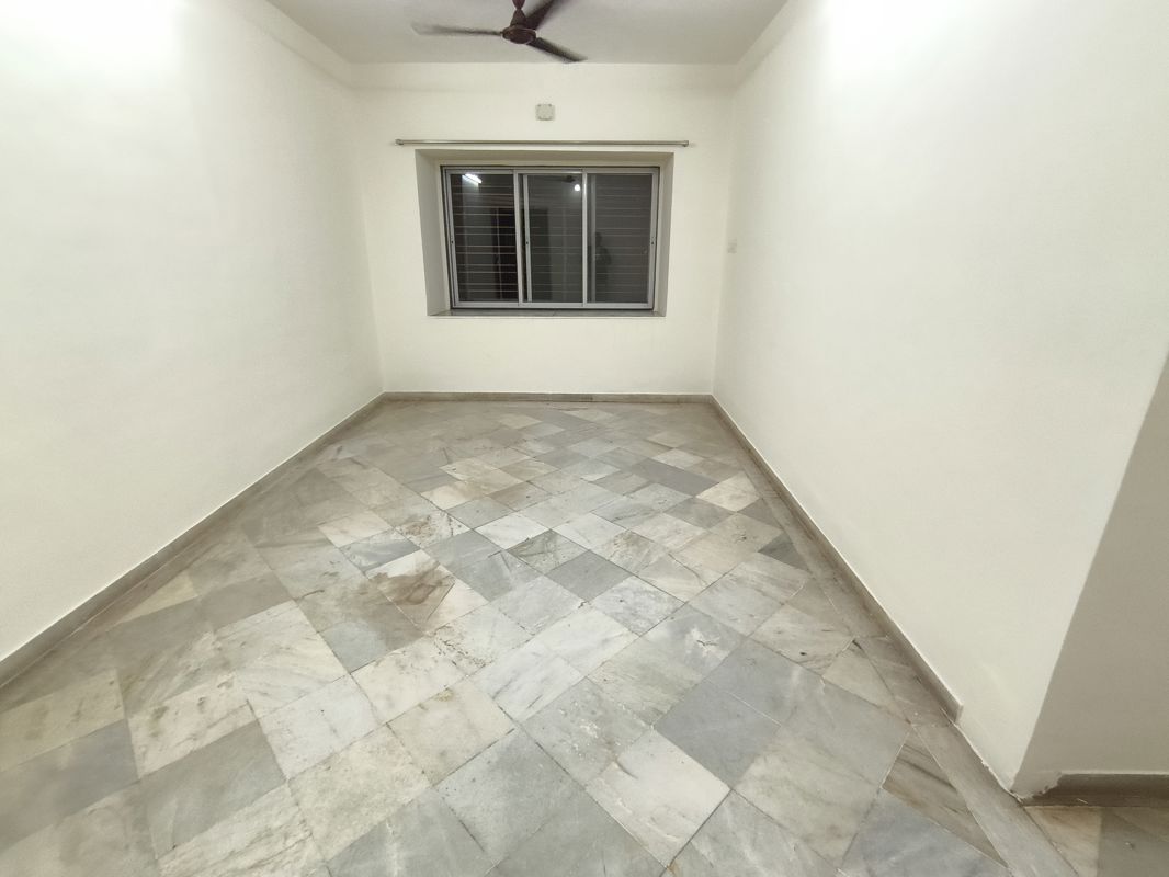 1.5 BHK + Study Room Apartment For Rent in Thane West