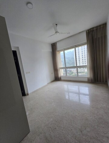 Room in 4 BHK Apartment at Hiranandani Gardens, Powai – for Rent