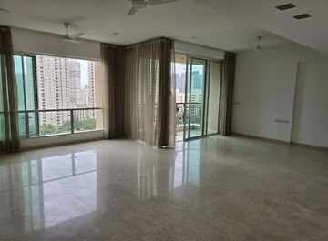 Room in 4 BHK Apartment at Hiranandani Gardens, Powai – for Rent