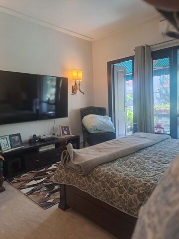 Bedroom in 3 BHK Builder Floor at Panchsheel Enclave – for Rent