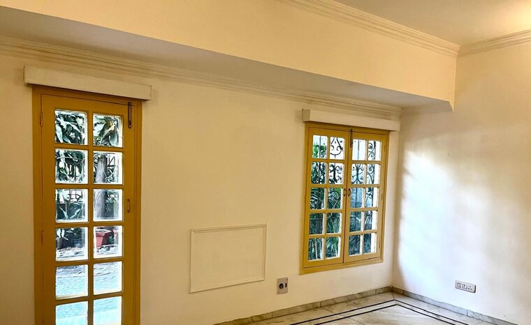 Room, greater kailash i 4 Bedroom 4000 Sq.Ft. Builder Floor In Greater Kailash I Delhi 10121864