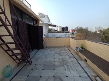 Balcony in 3 BHK Builder Floor at Chittaranjan Park – for Rent