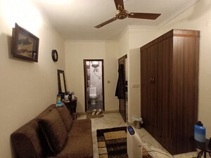 Bedroom in 3 BHK Builder Floor at Chittaranjan Park – for Rent