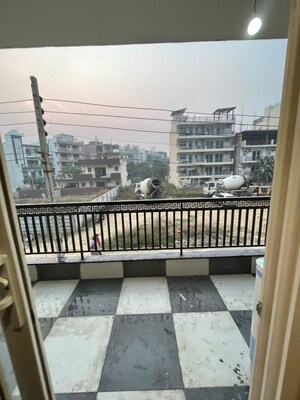 Balcony in 3 BHK Builder Floor at Sushant Lok 2, Sector 57 – for Rent