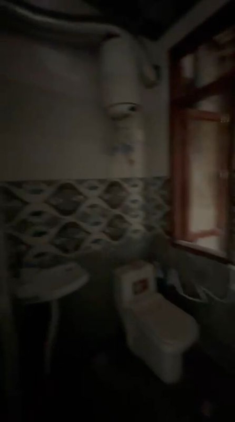 Bathroom, sector 49 1 Bedroom 600 Sq.Ft. Builder Floor In Sector 49 Noida 10121871