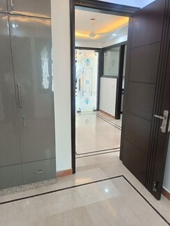 3 BHK + Servant Room Builder Floor For Sale in Chittaranjan Park