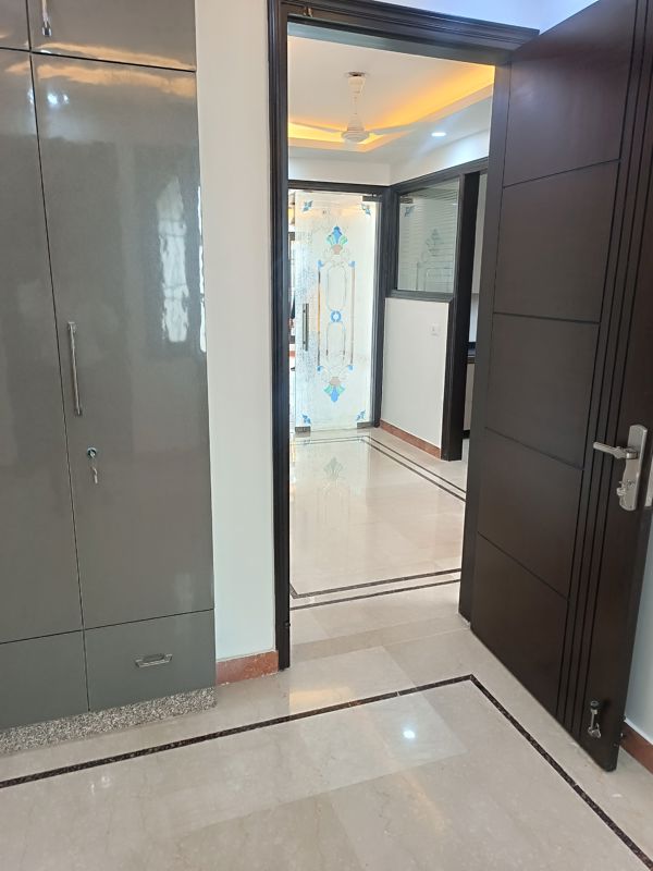 3 BHK + Servant Room Builder Floor For Sale in Chittaranjan Park