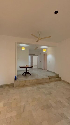 Room in 3 BHK Builder Floor at Greater Kailash ii – for Rent