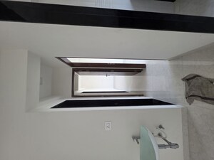 Furnished Amenities in 2.5 BHK Apartment at Malad West – for Sale