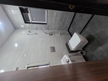 Master Bedroom in 2.5 BHK Apartment at Malad West – for Sale