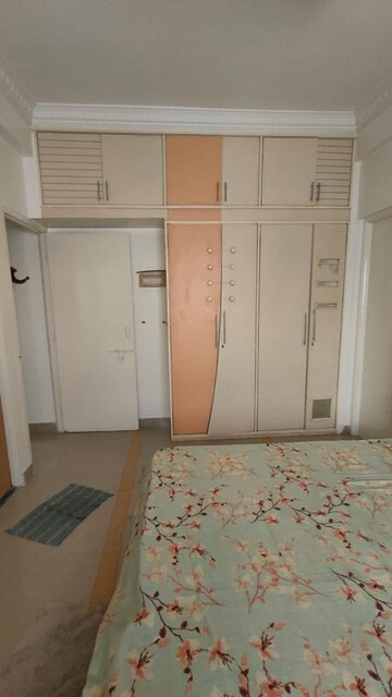 Bedroom in 2 BHK Apartment at Jaiprakash Nagar – for Rent