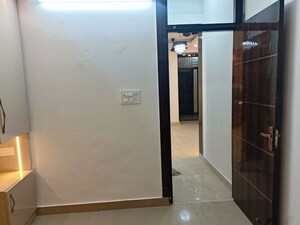 Room in 3 BHK Apartment at Sector 1 Vaishali – for Rent