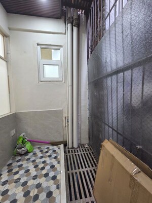 Bathroom in 2 BHK Builder Floor at Vaishali Sector 2 – for Rent