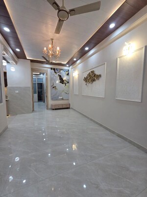 Room in 2 BHK Builder Floor at Vaishali Sector 2 – for Rent