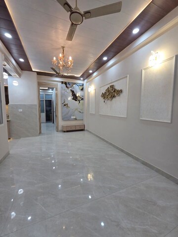 Room in 2 BHK Builder Floor at Vaishali Sector 2 – for Rent